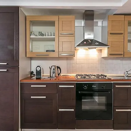 Central Apartment- Near The Cathedral Apartament Olbia