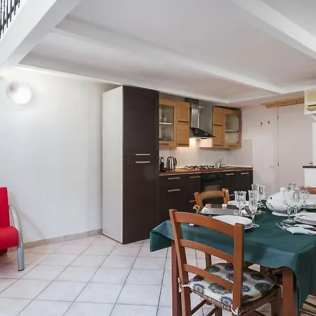 Apartment- Near The Cathedral * אולביה