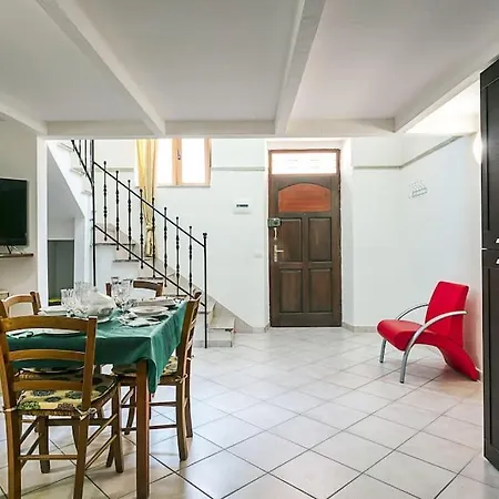 Apartment Central Apartment- Near The Cathedral Olbia