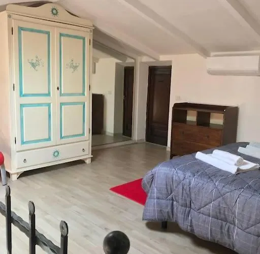 Apartment- Near The Cathedral アパート
