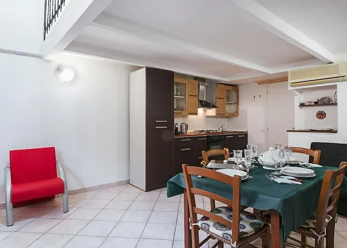 Apartment- Near The Cathedral * オルビア